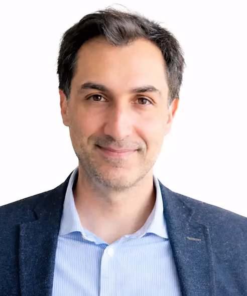 Photo de profil Charbel Kortbawi ostéopathe Paris 16