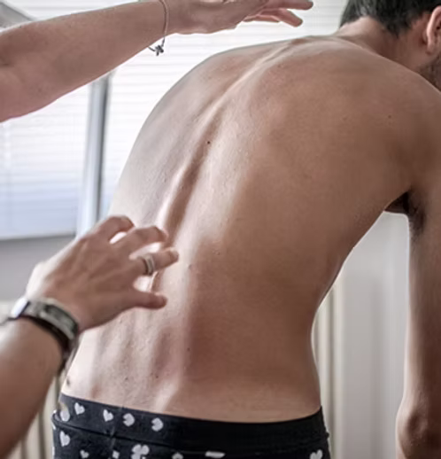 Bilan postural et traitement ostéopathique du dos au cabinet Victor Hugo